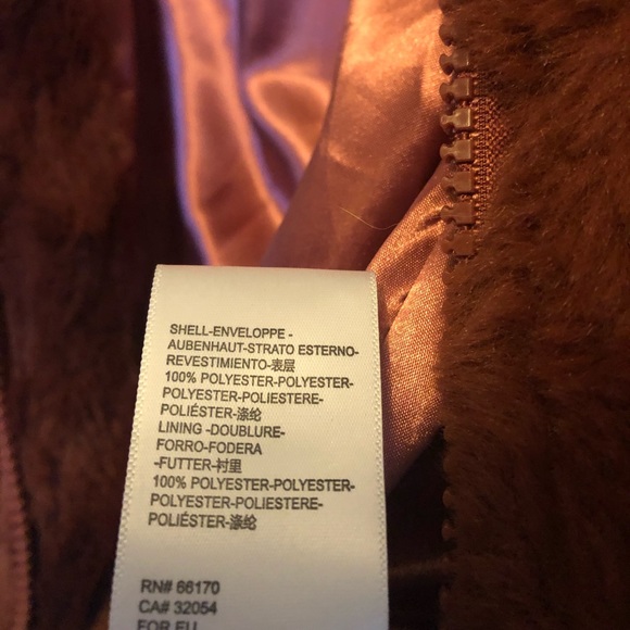 NWOT Urban Outfitters Eva Cozy Faux Fur Jacket - Picture 4 of 5